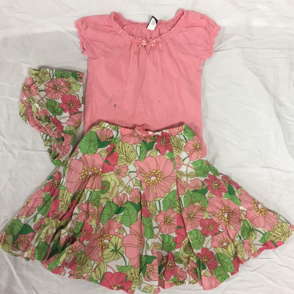 Gap size 4 skirt (free T-shirt)